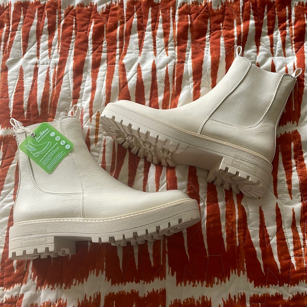 Sam Edelman Chelsea Boots White Cream NWT